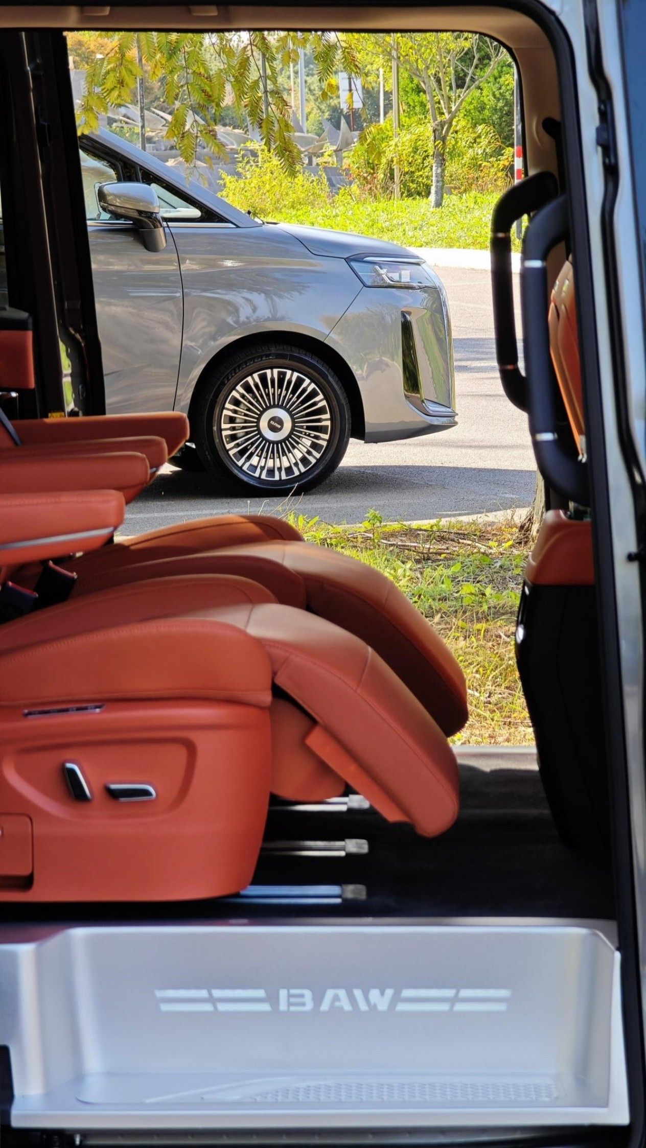 能躺平 空间大到想怎么用就这么用不朽情缘游戏入口锐胜M8第三排都(图25) 能躺平 空间大到想怎么用就这么用不朽情缘游戏入口锐胜M8第三排都(图25)